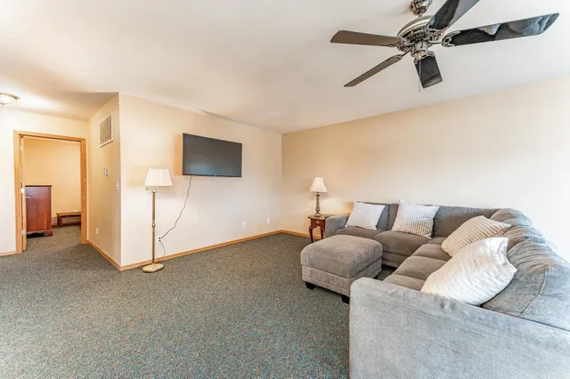 $285,000 | 3 Jerome Street, Marion, KS 66861