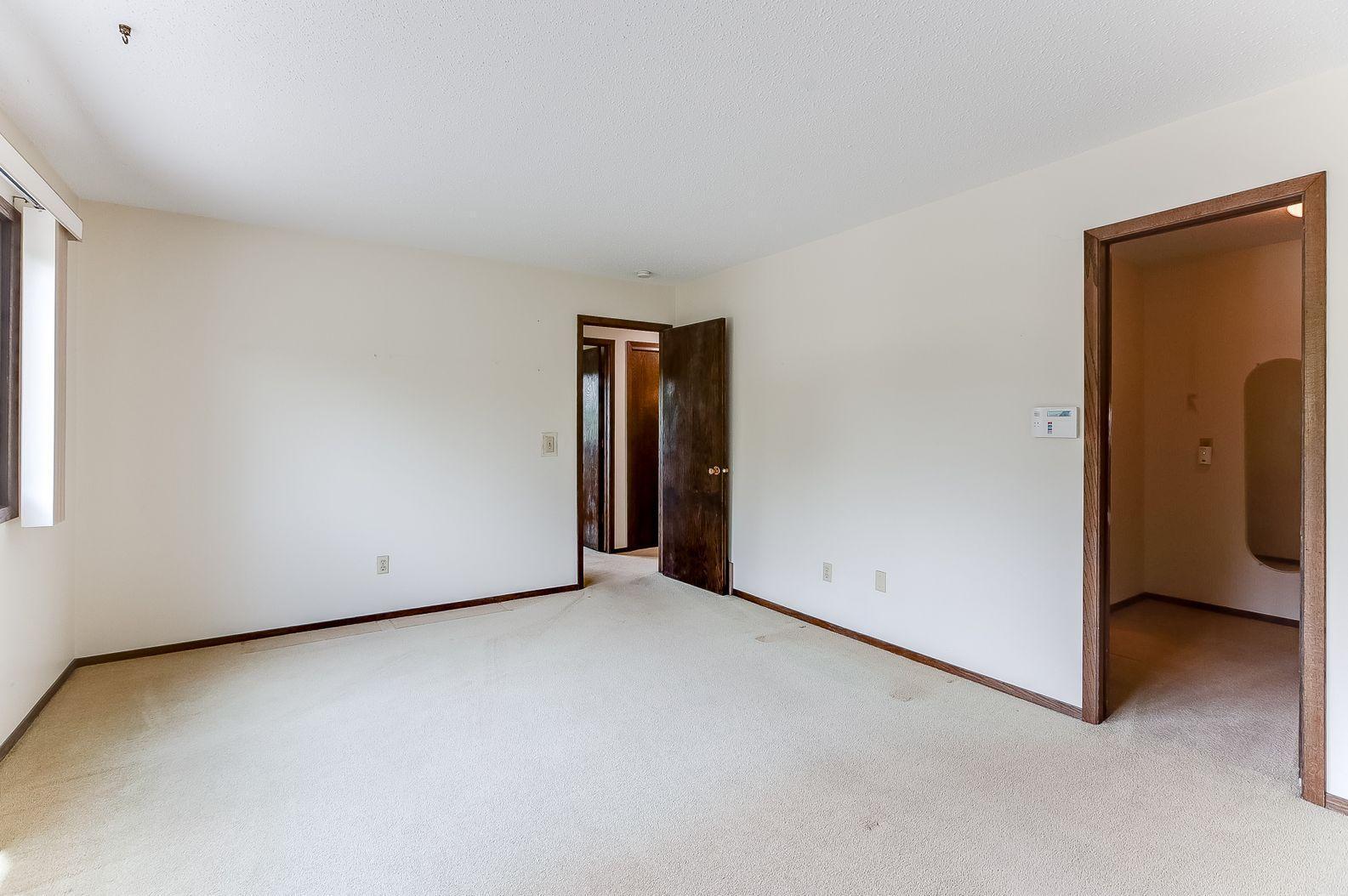 9001 Neill Lake Road Eden Prairie, MN 55347 - Photo 18 of 39 Gallery Image 18