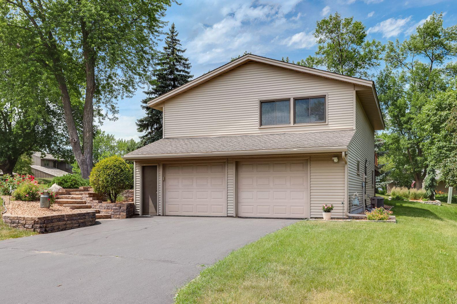 9001 Neill Lake Road Eden Prairie, MN 55347 - Photo 31 of 39 Gallery Image 31