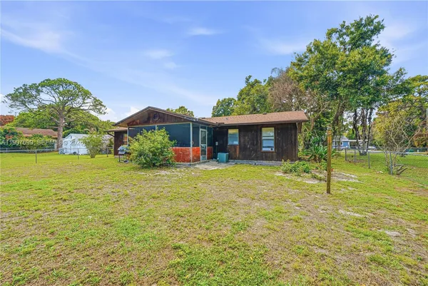 $355,000 | 1910 South 34th Street, Fort Pierce, FL 34947