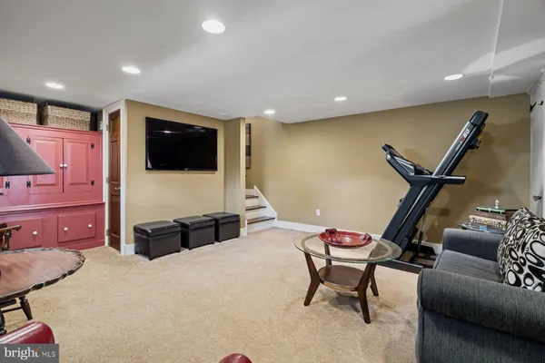 $1,150,000 | 64 Valley Drive, Furlong, PA 18925