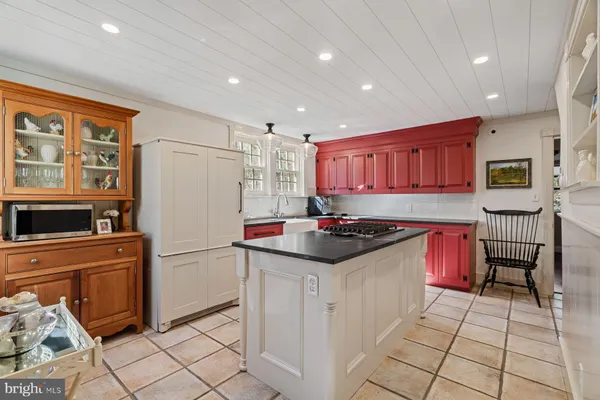 $1,150,000 | 64 Valley Drive, Furlong, PA 18925