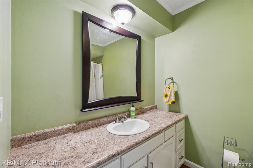 12126 Linden Road Linden, MI 48451 - Photo 19 of 38 Gallery Image 19