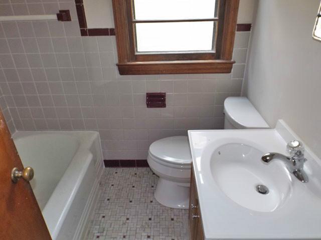 56 Chase Road Columbus, OH 43214 - Photo 4 of 10 Gallery Image 4