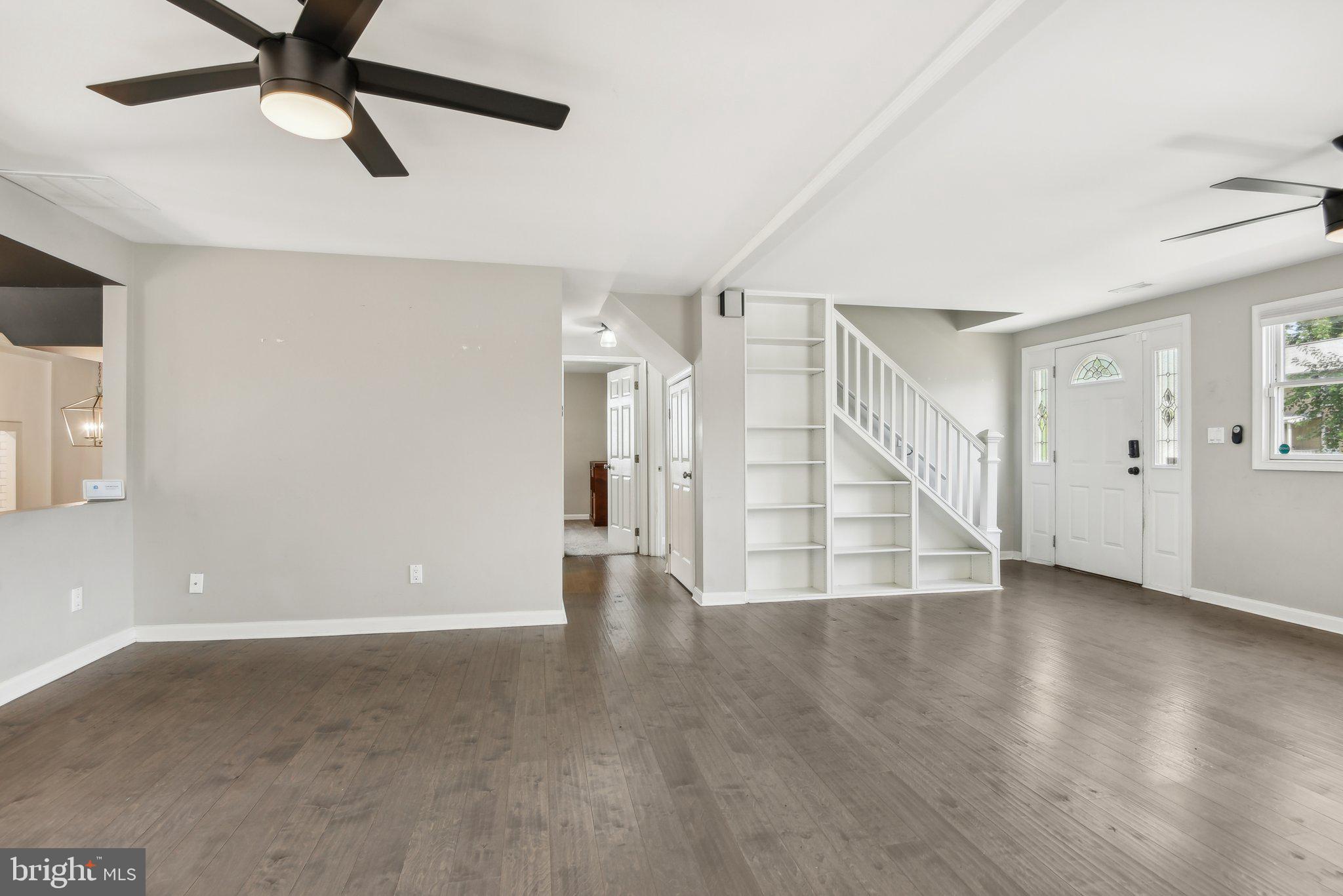 1658 Bay Ridge Road Edgewater, MD 21037 - Photo 2 of 36 Open Floor Living Room