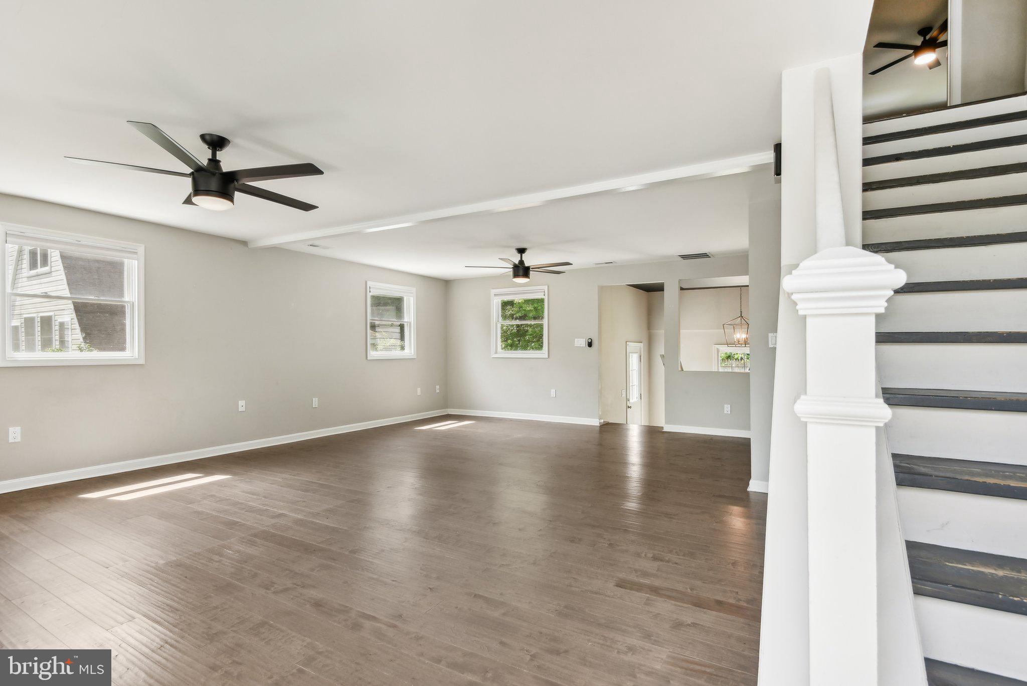 1658 Bay Ridge Road Edgewater, MD 21037 - Photo 7 of 36 Gleaming Hardwood floors