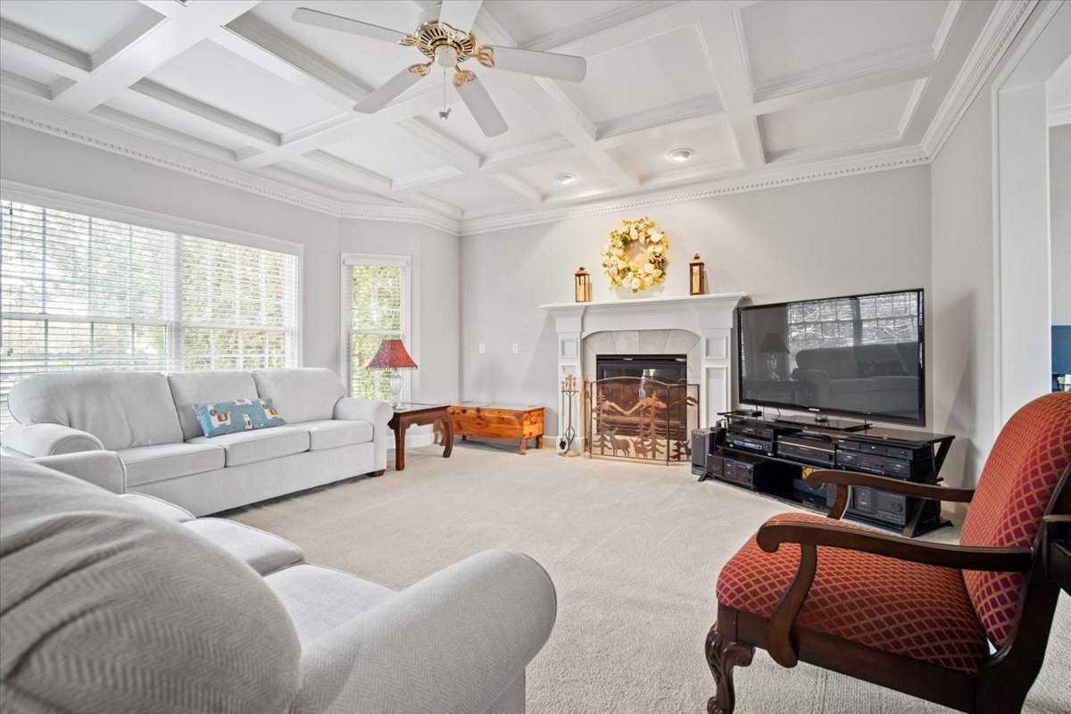 9 Raspberry Road Bloomington, IL 61704 - Photo 9 of 21 Gallery Image 9
