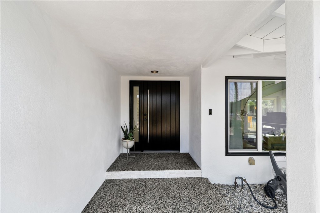 8601 Links Road Buena Park, CA 90621 - Photo 8 of 75 Chic Entry Door