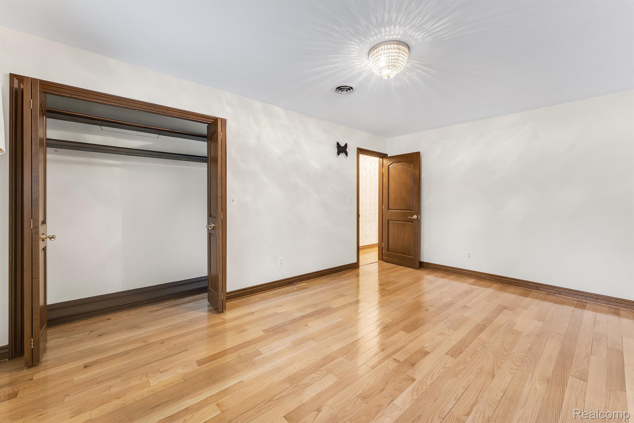 10840 Reeck Road Allen Park, MI 48101 - Photo 30 of 54 Gallery Image 30