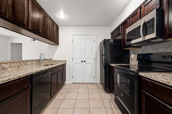$195,000 | 6700 Cooper Lane, Unit 40, Austin, TX 78745