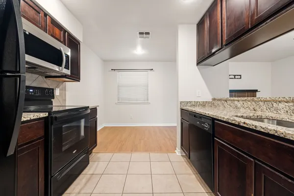 $195,000 | 6700 Cooper Lane, Unit 40, Austin, TX 78745