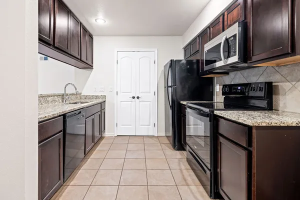 $195,000 | 6700 Cooper Lane, Unit 40, Austin, TX 78745