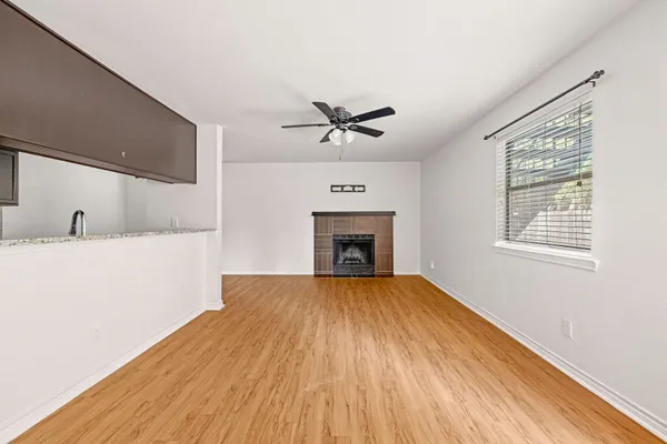 $195,000 | 6700 Cooper Lane, Unit 40, Austin, TX 78745