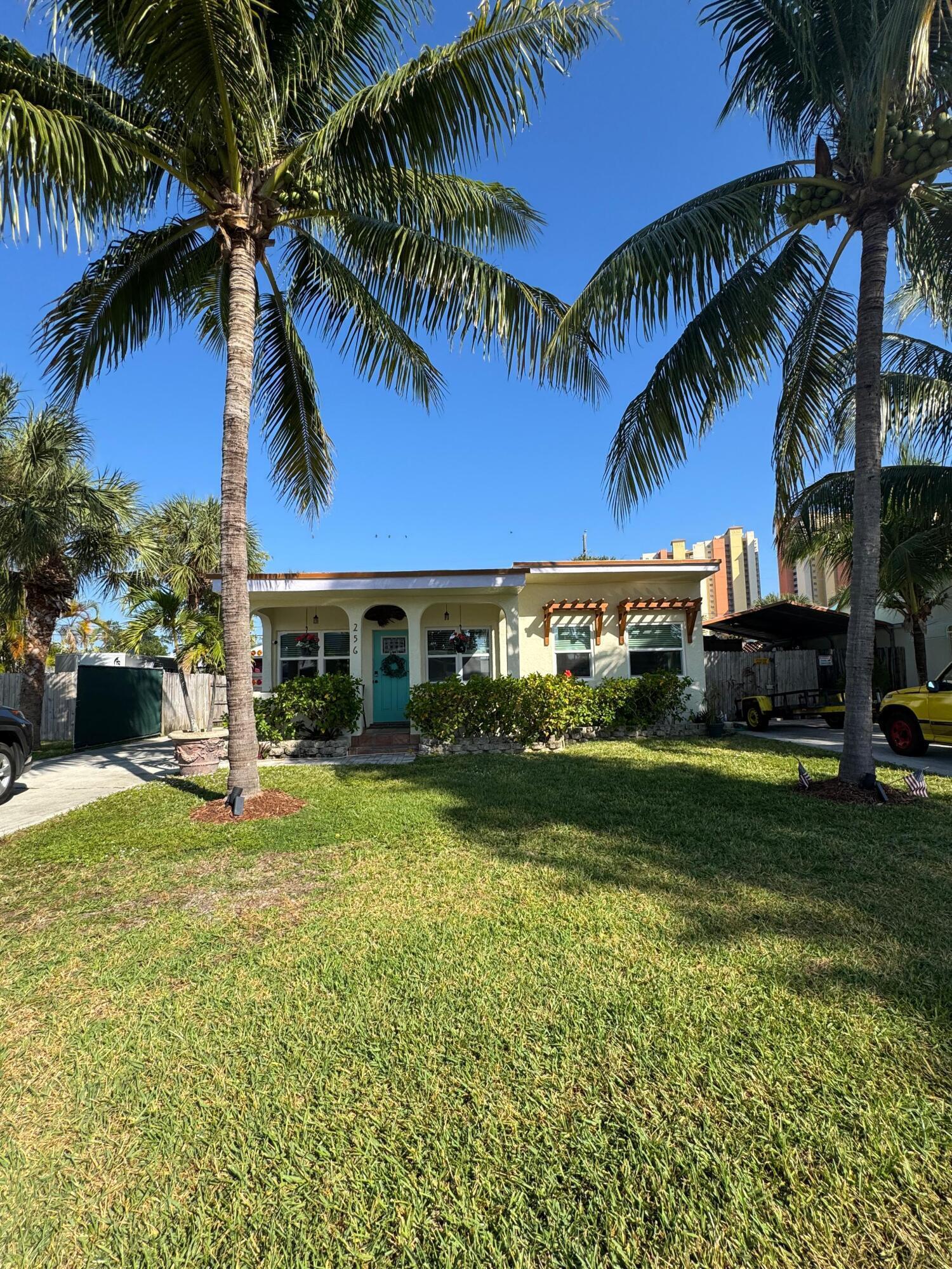 256 East 24th Street Riviera Beach, FL 33404 - Photo 21 of 21 WhatsApp Image 2025-11-18 at 22.05.06 (2