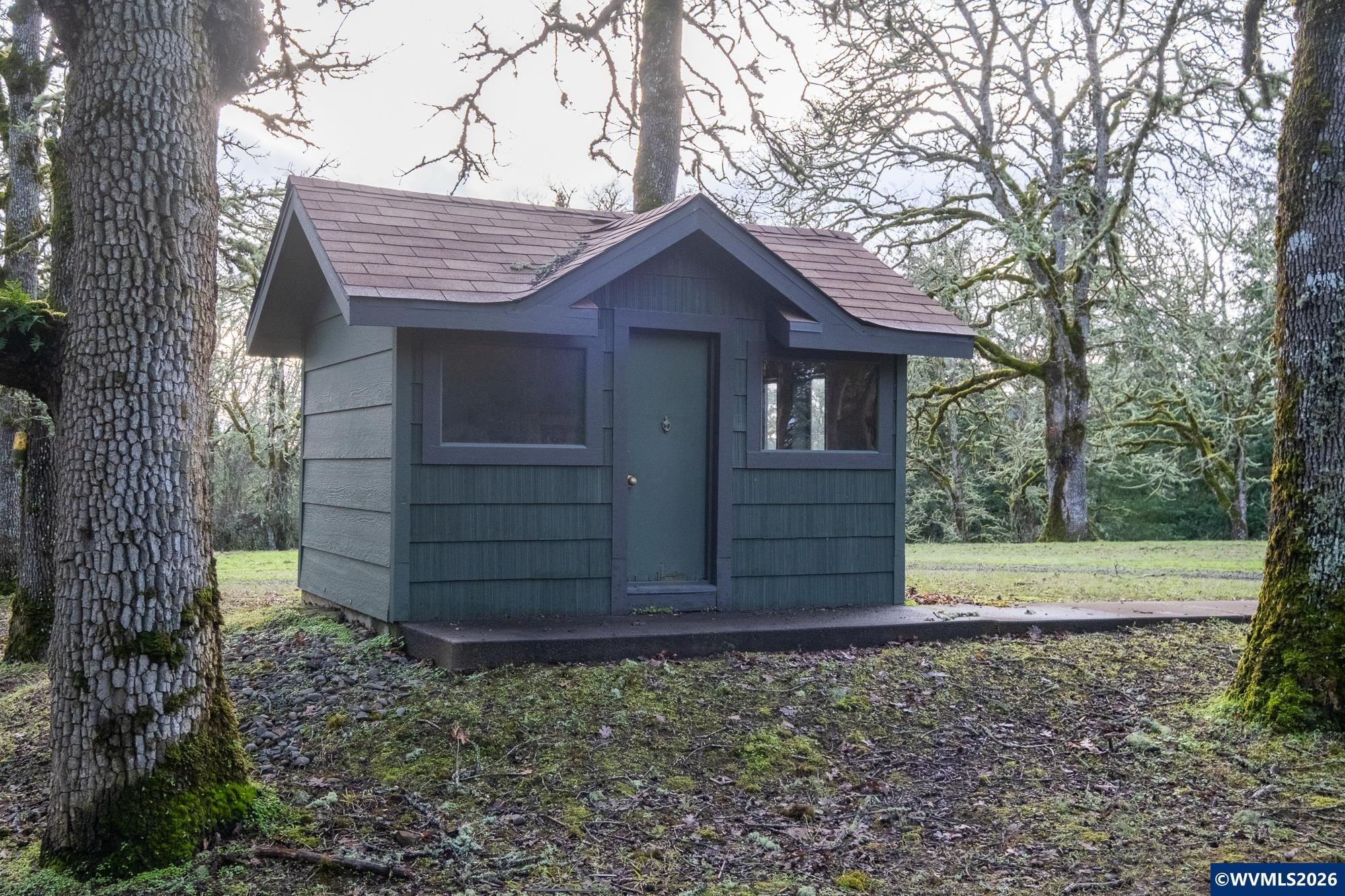 24869 Gap Road Brownsville, OR 97327 - Photo 11 of 50