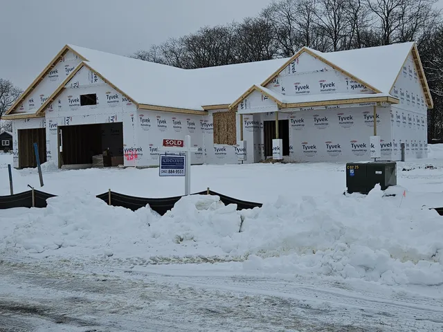 $769,900 | 436 Ingleside Court, Unit LT55, Oconomowoc, WI 53066