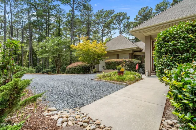 $1,050,000 | 125 Williams Road, Southern Pines, NC 28387