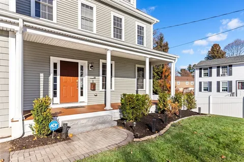 $1,110,000 | 18 Church Street, Unit 2, Woburn, MA 01801