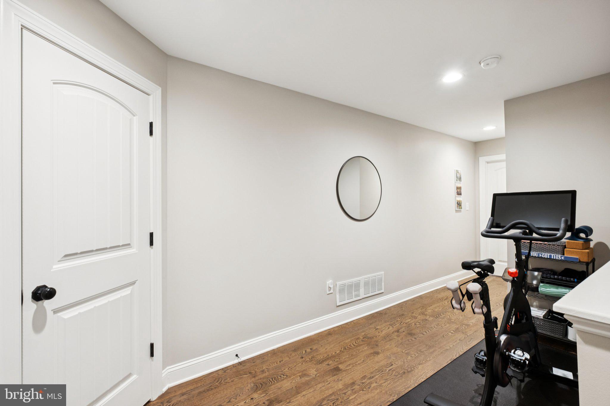 751 North Uber Street, Unit 3 Philadelphia, PA 19130 - Photo 14 of 30 Second Floor Hallway