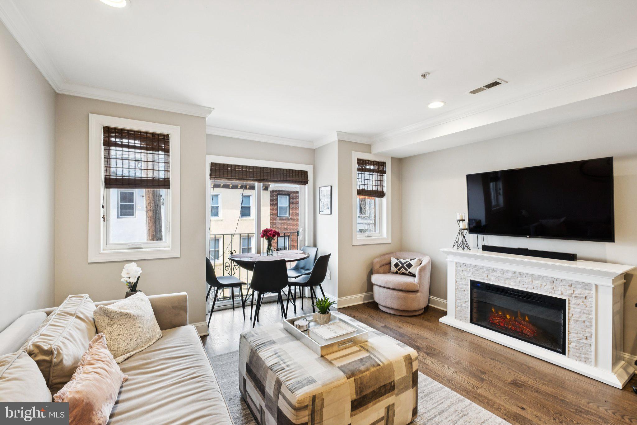 751 North Uber Street, Unit 3 Philadelphia, PA 19130 - Photo 4 of 30 Natural Light