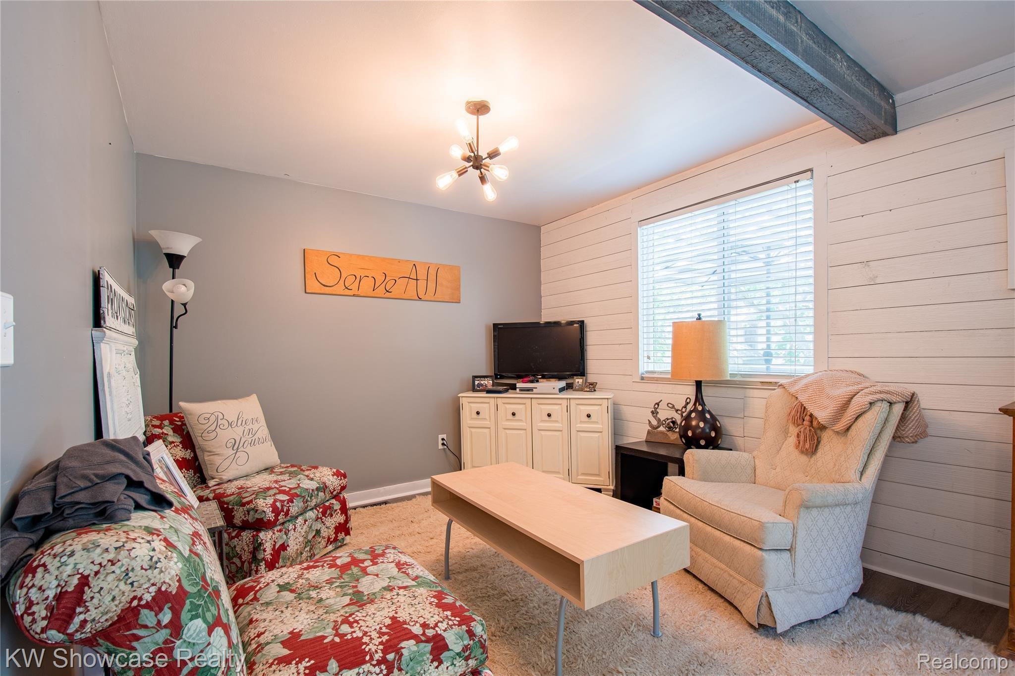 3655 Covert Road Waterford, MI 48328 - Photo 14 of 25 3655 Covert Rd HDR12.jpg