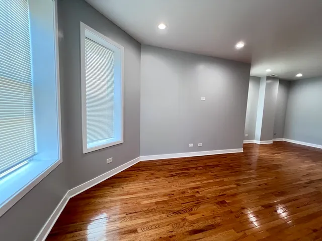 $1,750 | 6402 South Eberhart Avenue, Unit 2S, Chicago, IL 60637