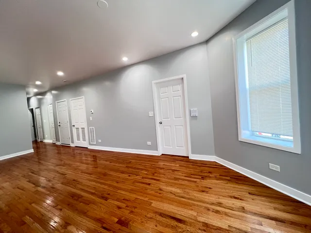 $1,750 | 6402 South Eberhart Avenue, Unit 2S, Chicago, IL 60637