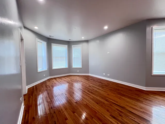 $1,750 | 6402 South Eberhart Avenue, Unit 2S, Chicago, IL 60637