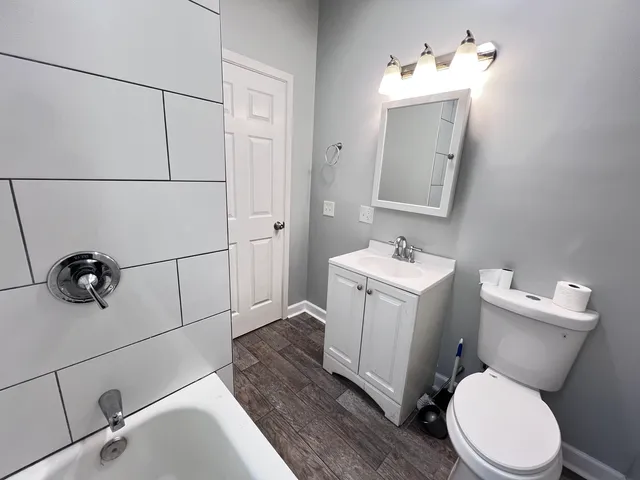 $1,750 | 6402 South Eberhart Avenue, Unit 2S, Chicago, IL 60637