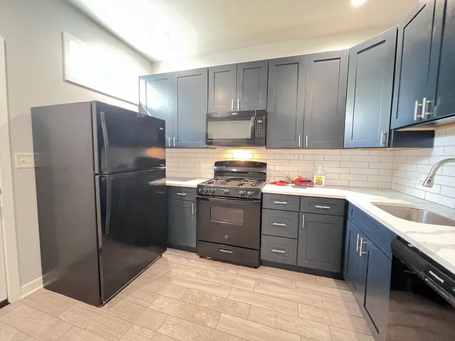 $1,750 | 6402 South Eberhart Avenue, Unit 2S, Chicago, IL 60637
