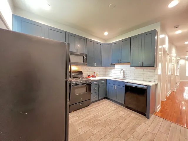 $1,750 | 6402 South Eberhart Avenue, Unit 2S, Chicago, IL 60637