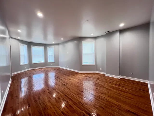 $1,750 | 6402 South Eberhart Avenue, Unit 2S, Chicago, IL 60637