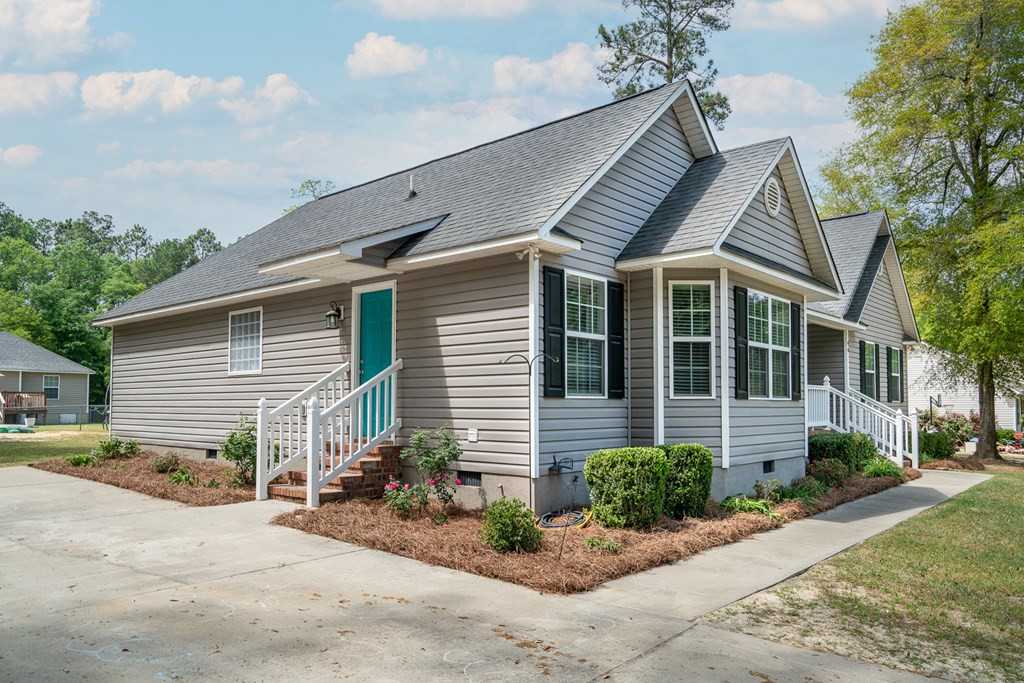 44 BlueBonnet Lane Barnwell, SC 29812 - Photo 3 of 27
