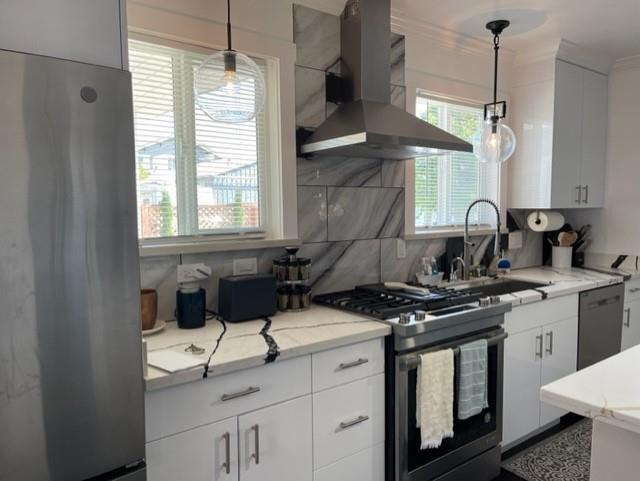 2425 3rd Street Napa, CA 94559 - Photo 18 of 36 a kitchen with a sink stove and cabinets