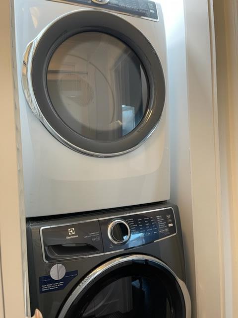 2425 3rd Street Napa, CA 94559 - Photo 20 of 36 a close up view of washer and dryer