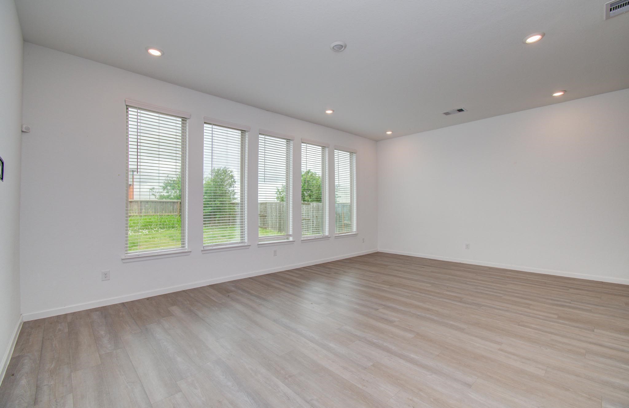 4138 Balboa Drive Rosharon, TX 77583 - Photo 10 of 39