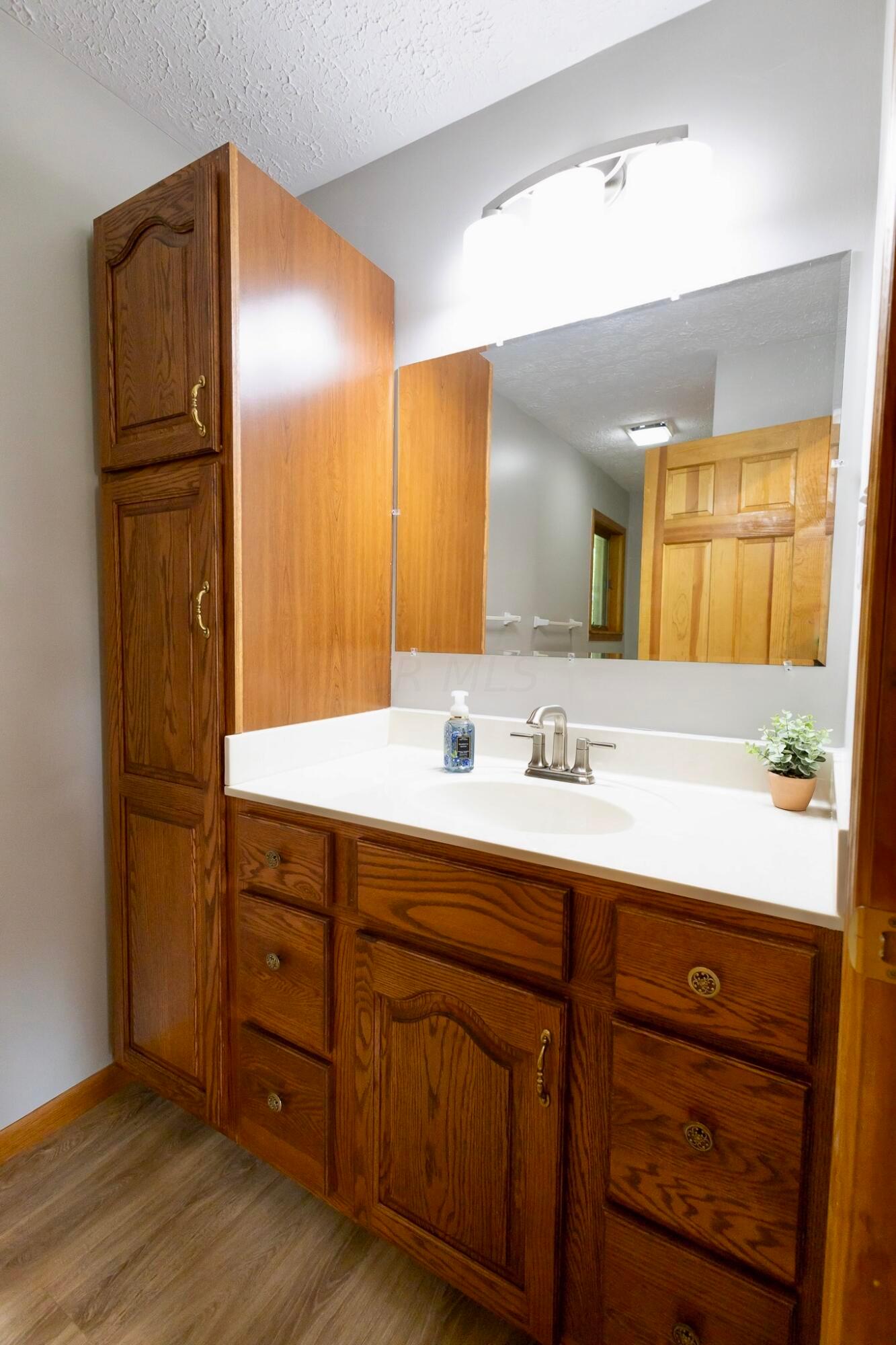 1136 Adare Road Marion, OH 43302 - Photo 50 of 60 Full Bath 1