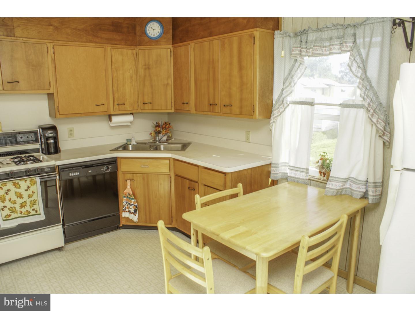 58 North Chester Avenue Riverside, NJ 08075 - Photo 8 of 23 Kitchen