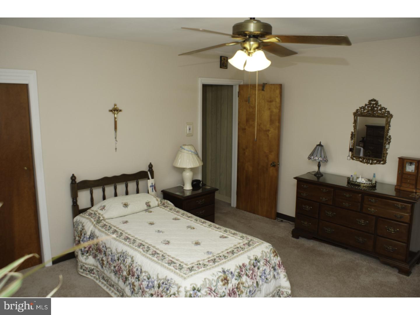 58 North Chester Avenue Riverside, NJ 08075 - Photo 9 of 23 Bedroom - Main