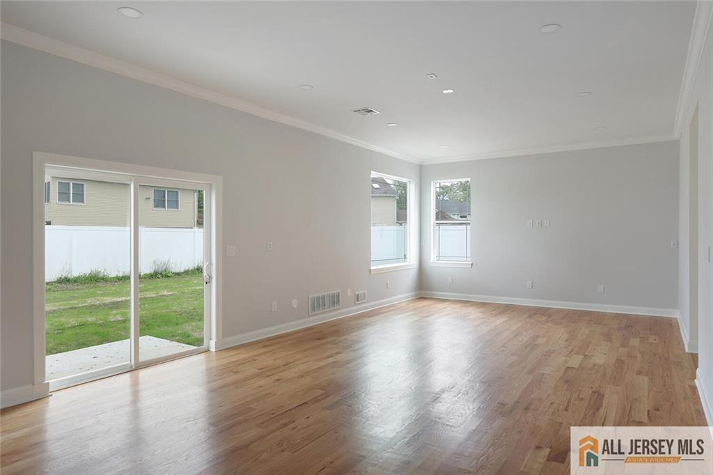 19 Fairfax Road Edison, NJ 08817 - Photo 13 of 24