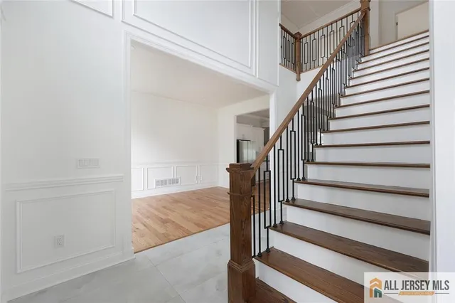 $1,090,000 | 19 Fairfax Road, Edison, NJ 08817