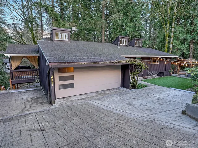 $1,234,500 | 4621 Northeast 192nd Street, Lake Forest Park, WA 98155