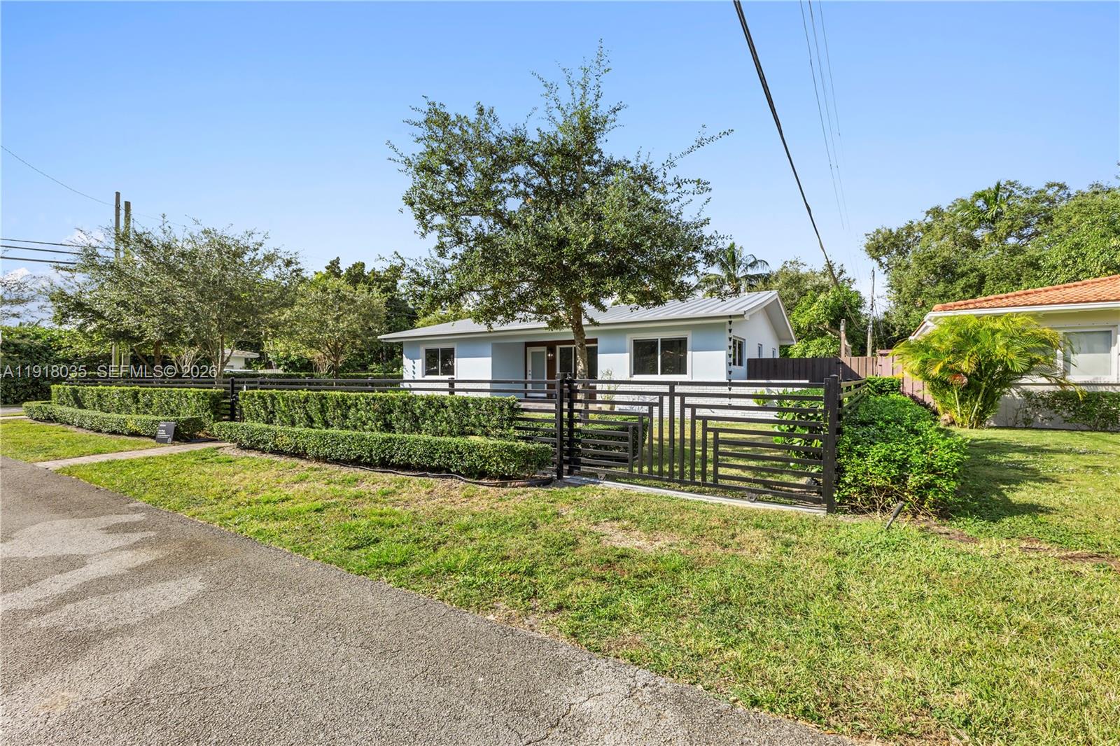 8910 Northeast 9th Court Miami, FL 33138 - Photo 25 of 47