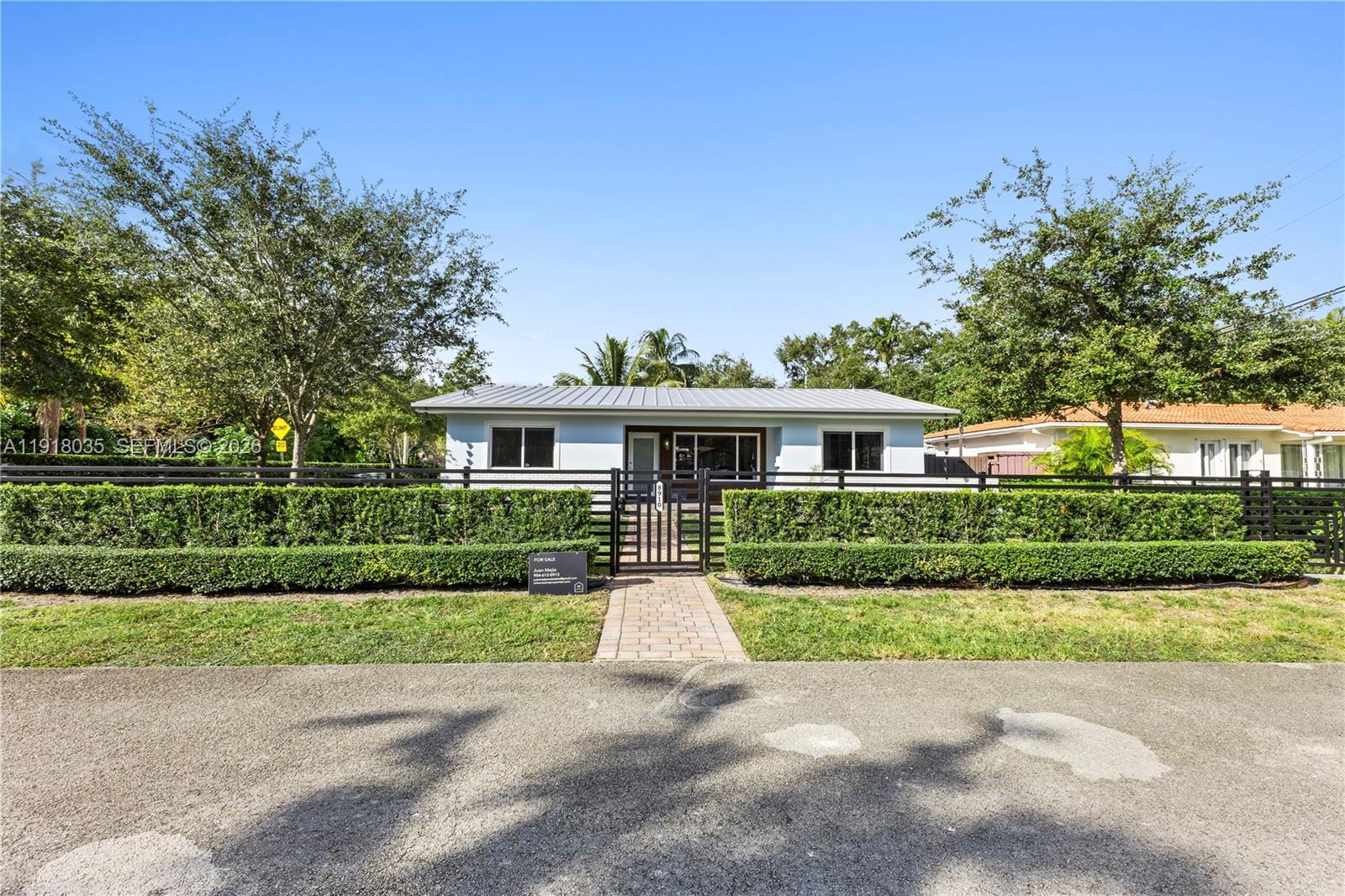 8910 Northeast 9th Court Miami, FL 33138 - Photo 36 of 47