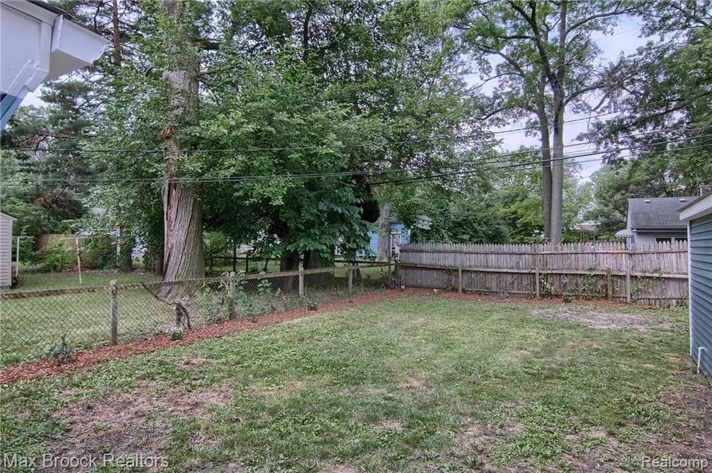 543 Stratford Road Ferndale, MI 48220 - Photo 17 of 21