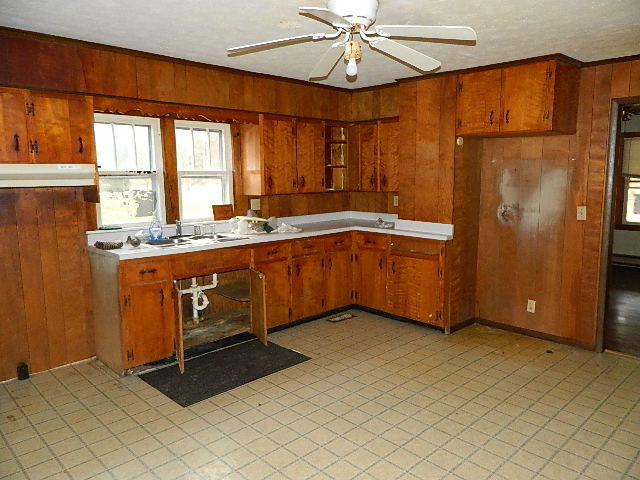 5159 Highway 192 Somerset, KY 42501 - Photo 4 of 5 DSCN0816 - Copy