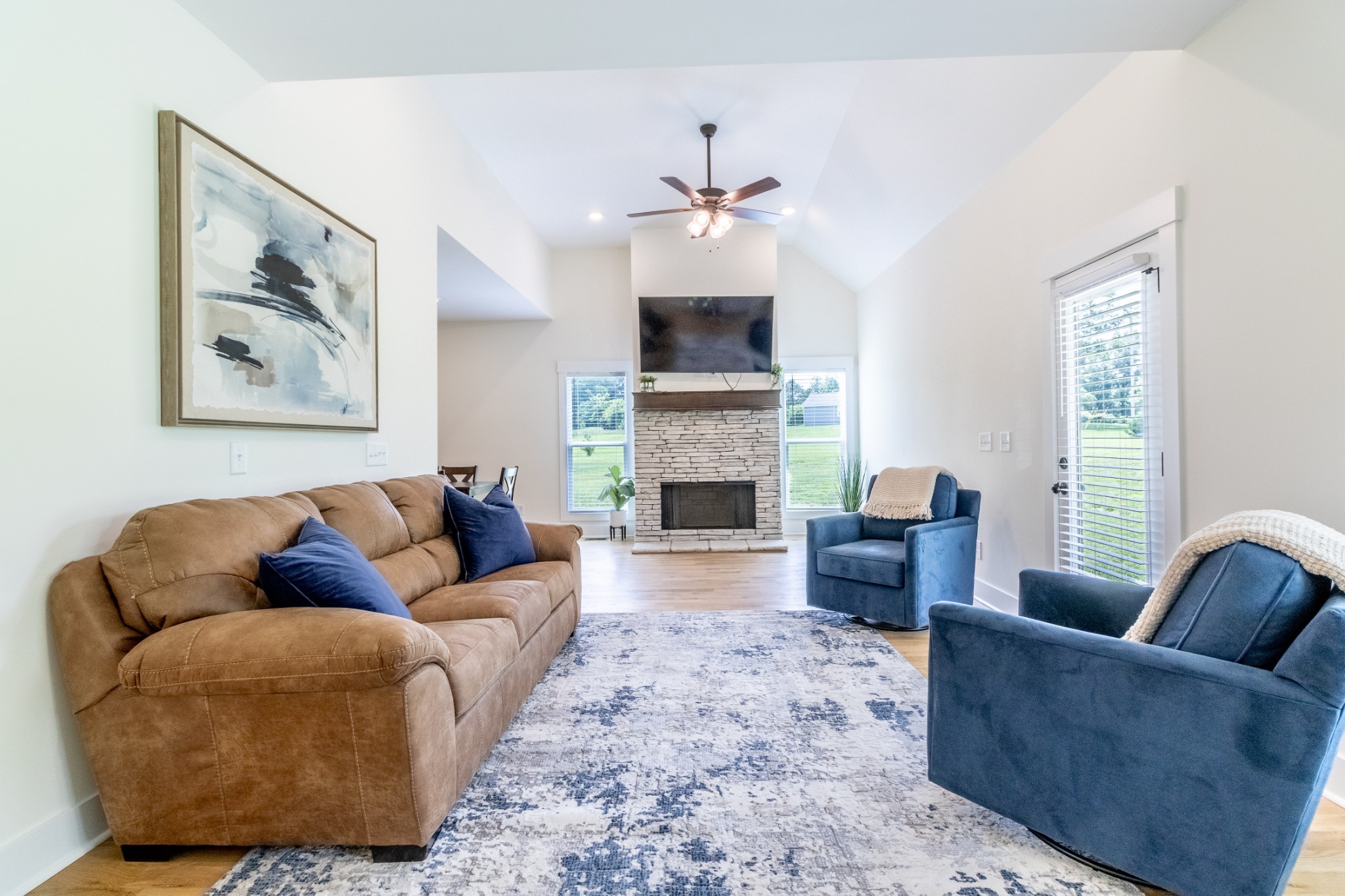 2094 Beverly Court Springfield, TN 37172 - Photo 2 of 25 Gallery Image 2