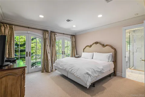 $5,200,000 | 167 Brookville Road, Glen Head, NY 11545