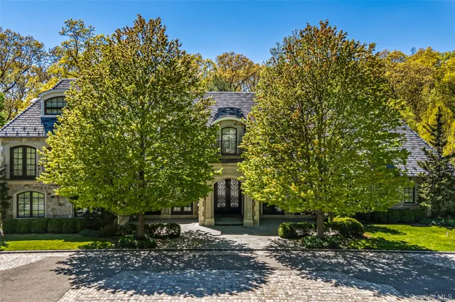 $5,200,000 | 167 Brookville Road, Glen Head, NY 11545