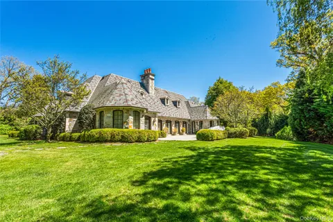 $5,200,000 | 167 Brookville Road, Glen Head, NY 11545